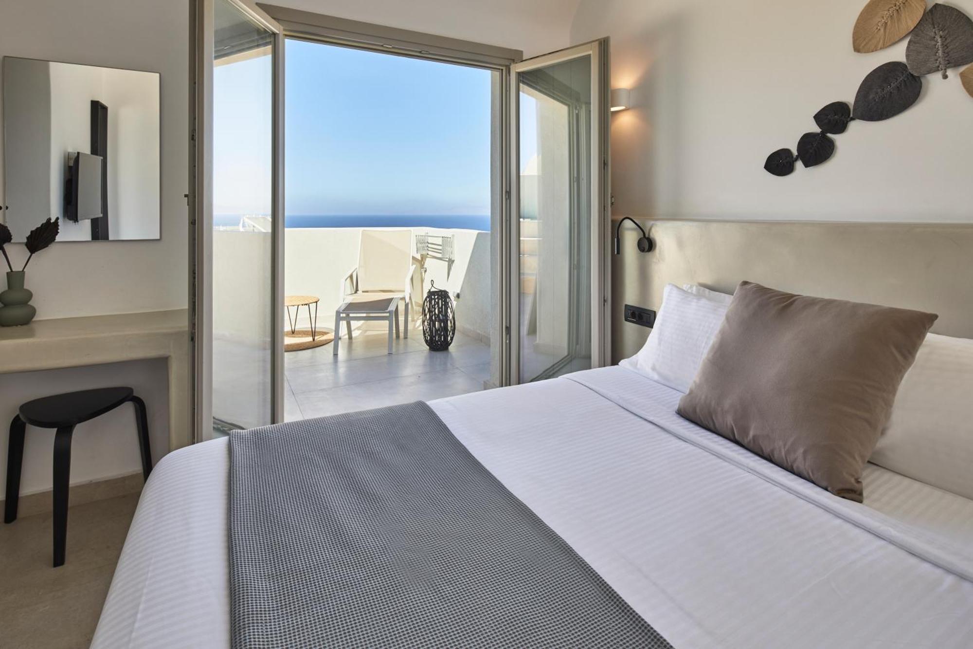 Adorno Hotel Oia (Santorini)