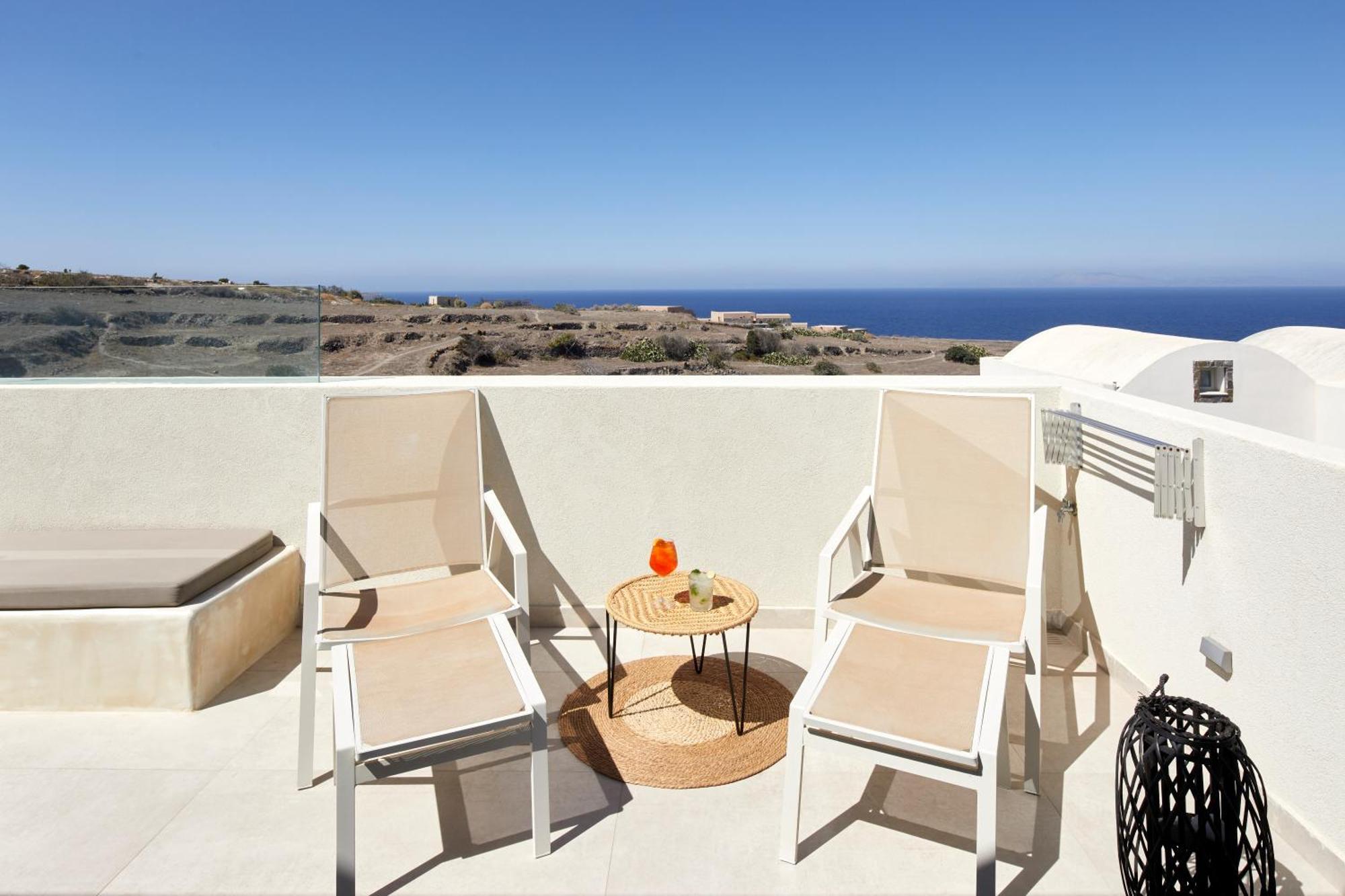 Adorno Hotel Oia (Santorini)