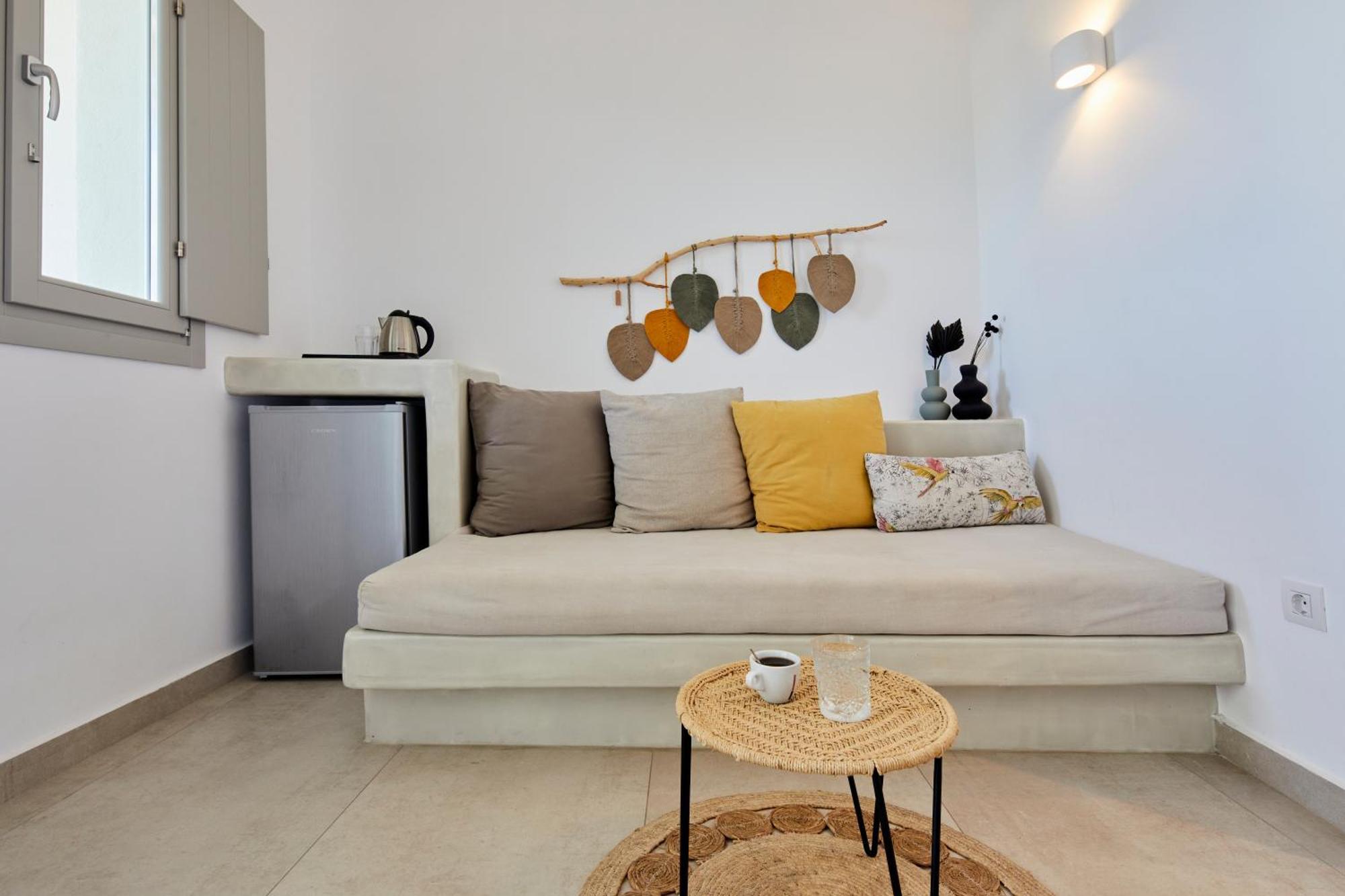 Adorno Hotel 3*