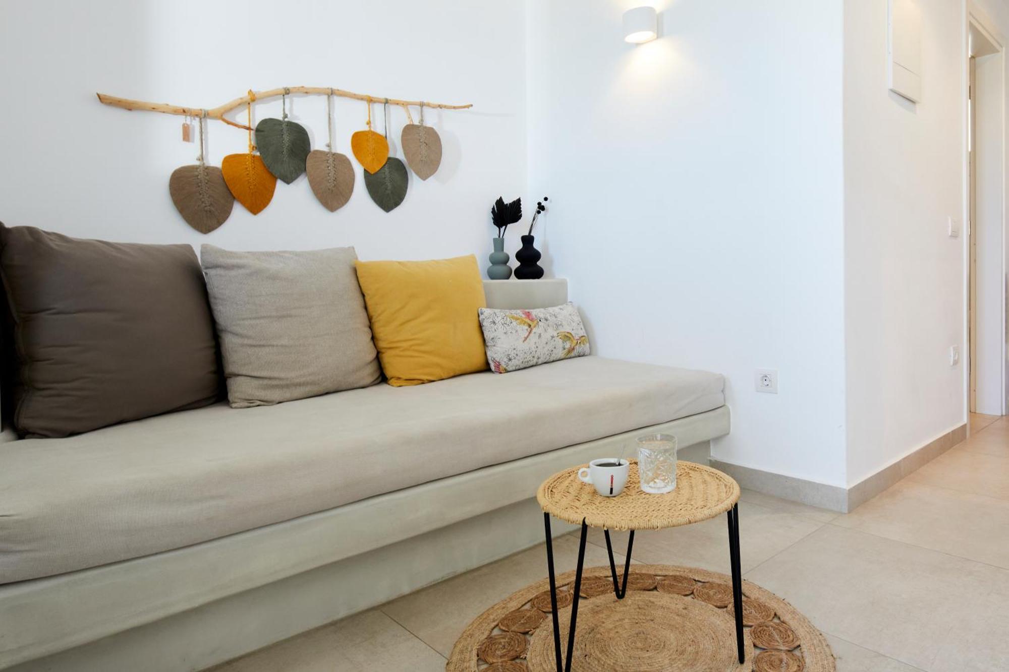 Hotel Adorno 3*