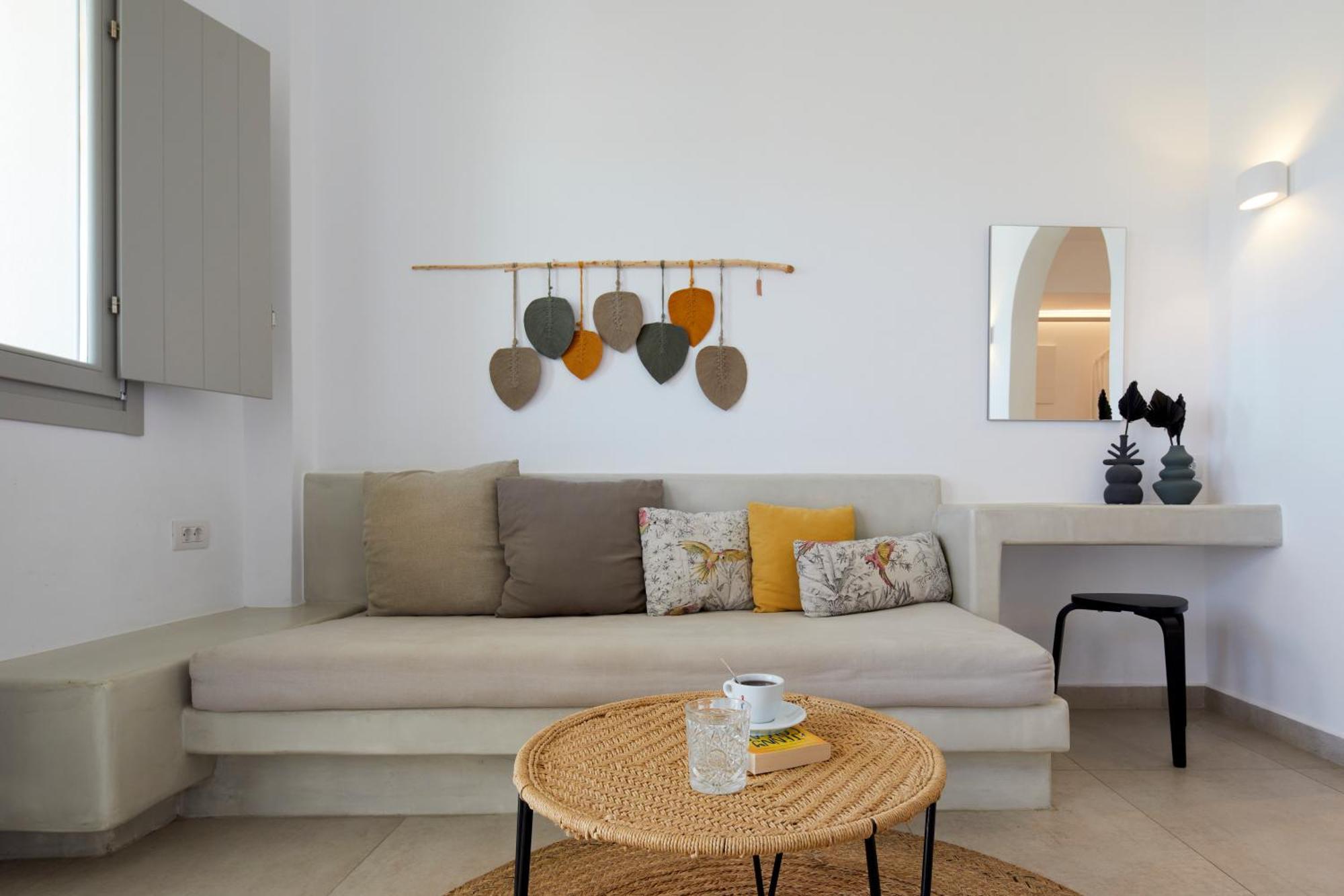 Hotel Adorno