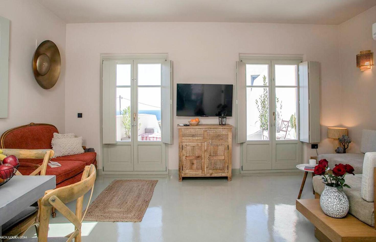 Pink Freud Santorini