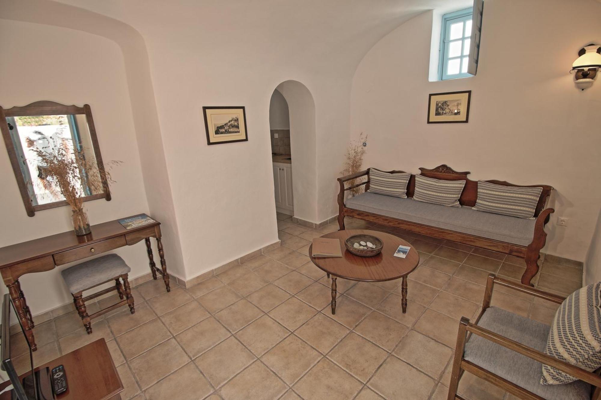 Aethrio Aparthotel Ia