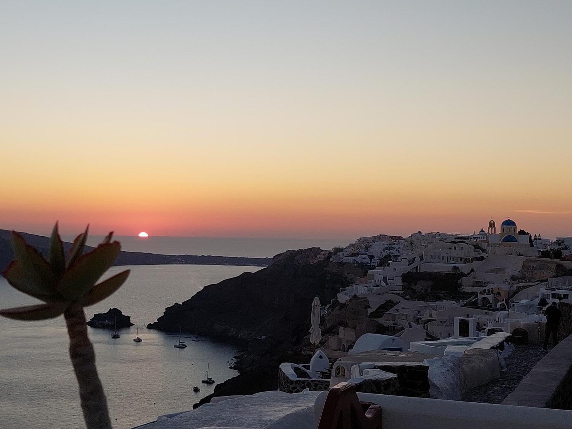 Olympic Aparthotel Oia (Santorini)