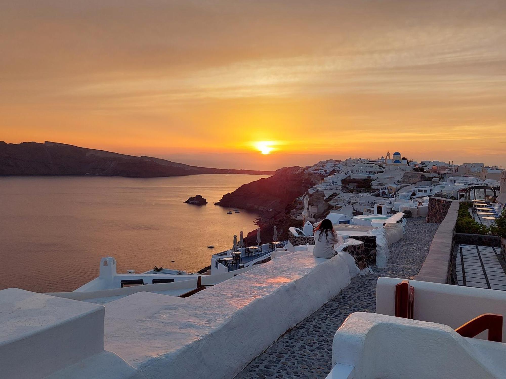 Olympic 3* Oia (Santorini)