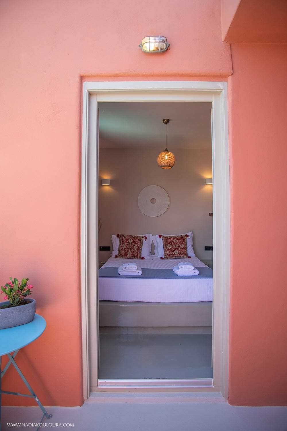 Pink Freud Santorini Villa Oia (Santorini)