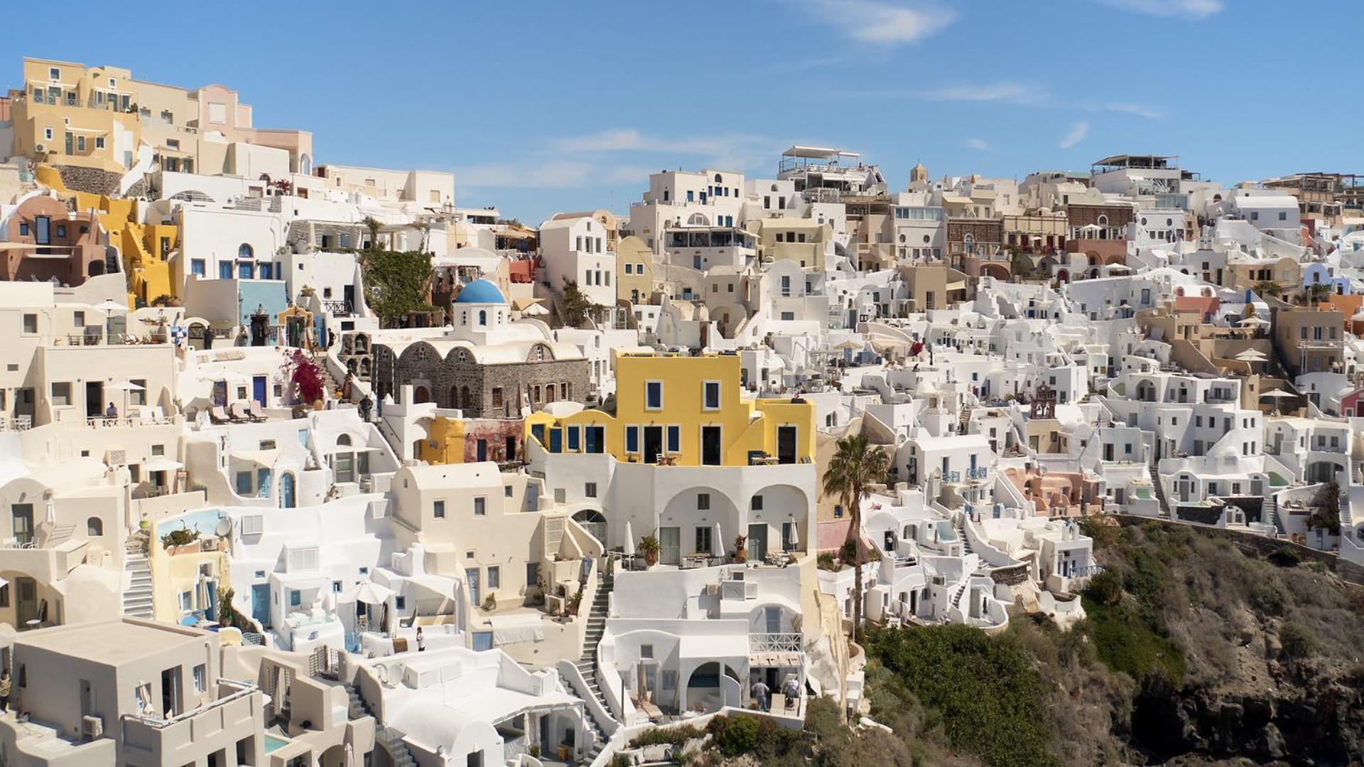 Ilivatos - Elegant On The Caldera's Edge Oia (Santorini)