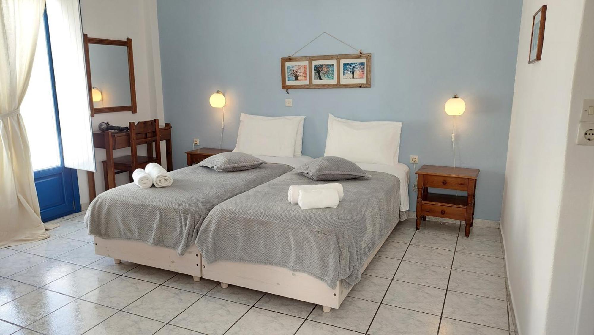Olympic Aparthotel Oia (Santorini)