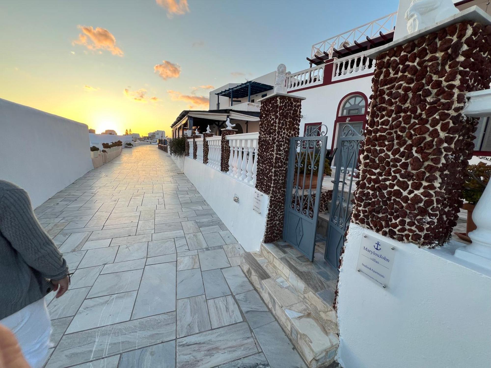 Maryloujohn * Oia (Santorini)
