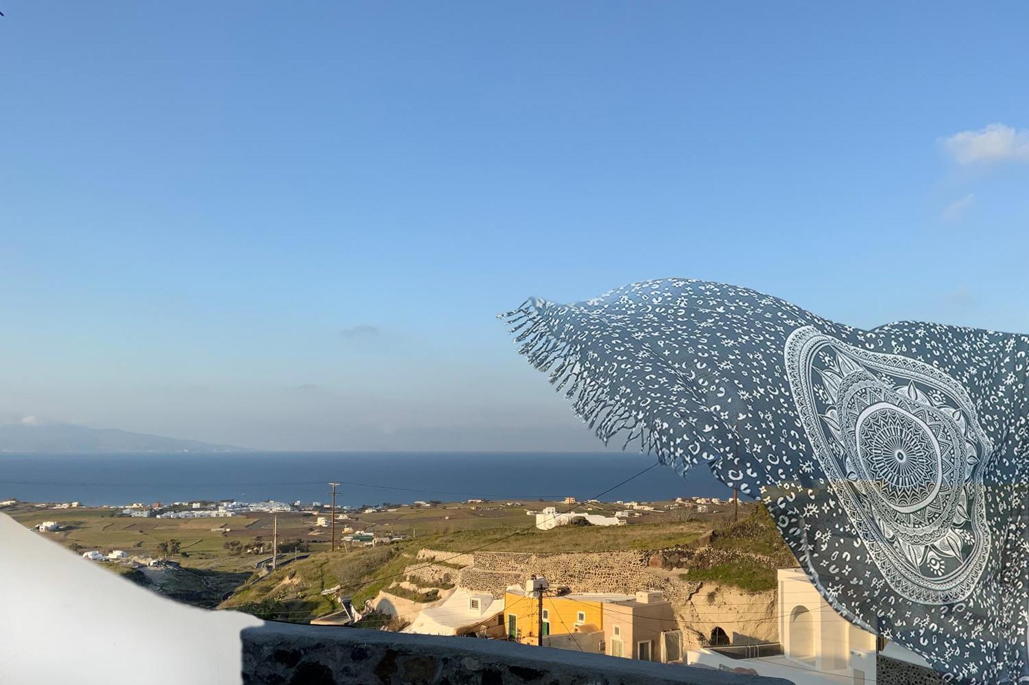 Ambelia Traditional 3* Oia (Santorini)