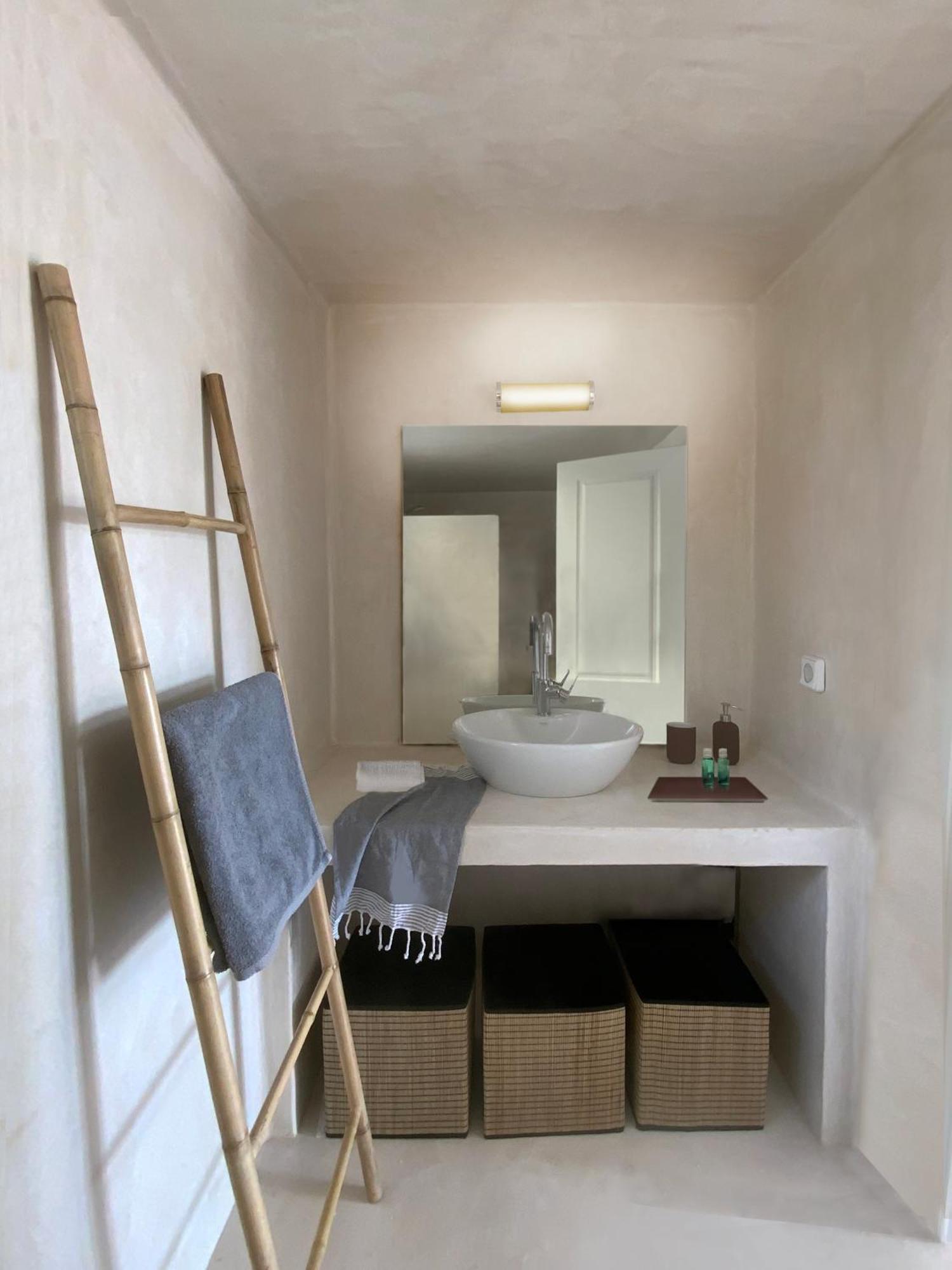 Ambelia Traditional 3*