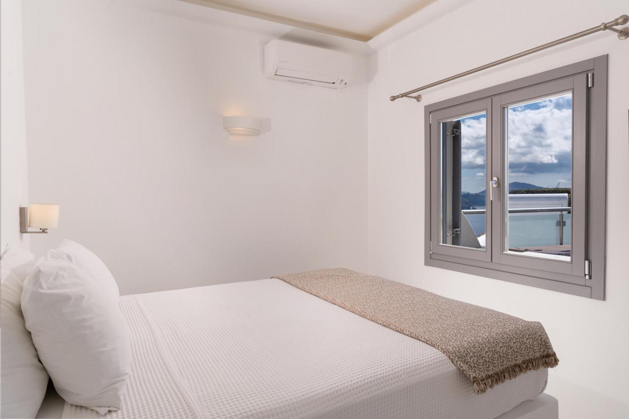 Enalion White Apartment *