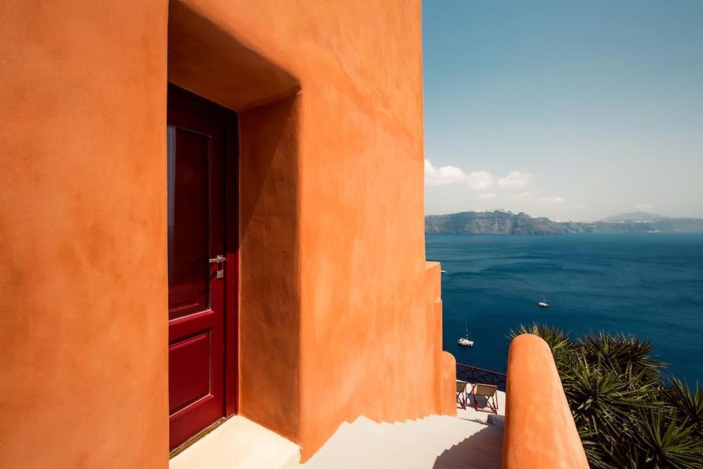 Terracotta Cave House * Oia (Santorini)