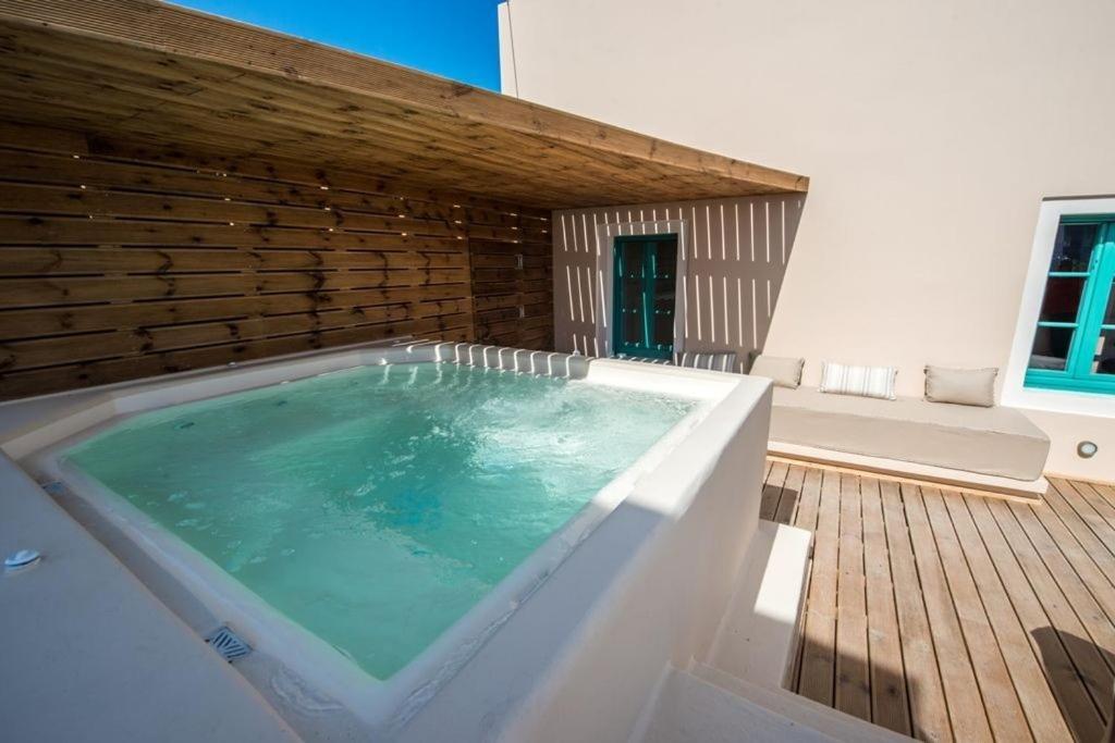Pbs One Bedroom Villa With Outdoor Hot Tub Oia Oia (Santorini)