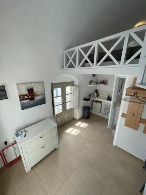 Vitamin Holiday home Oia (Santorini)