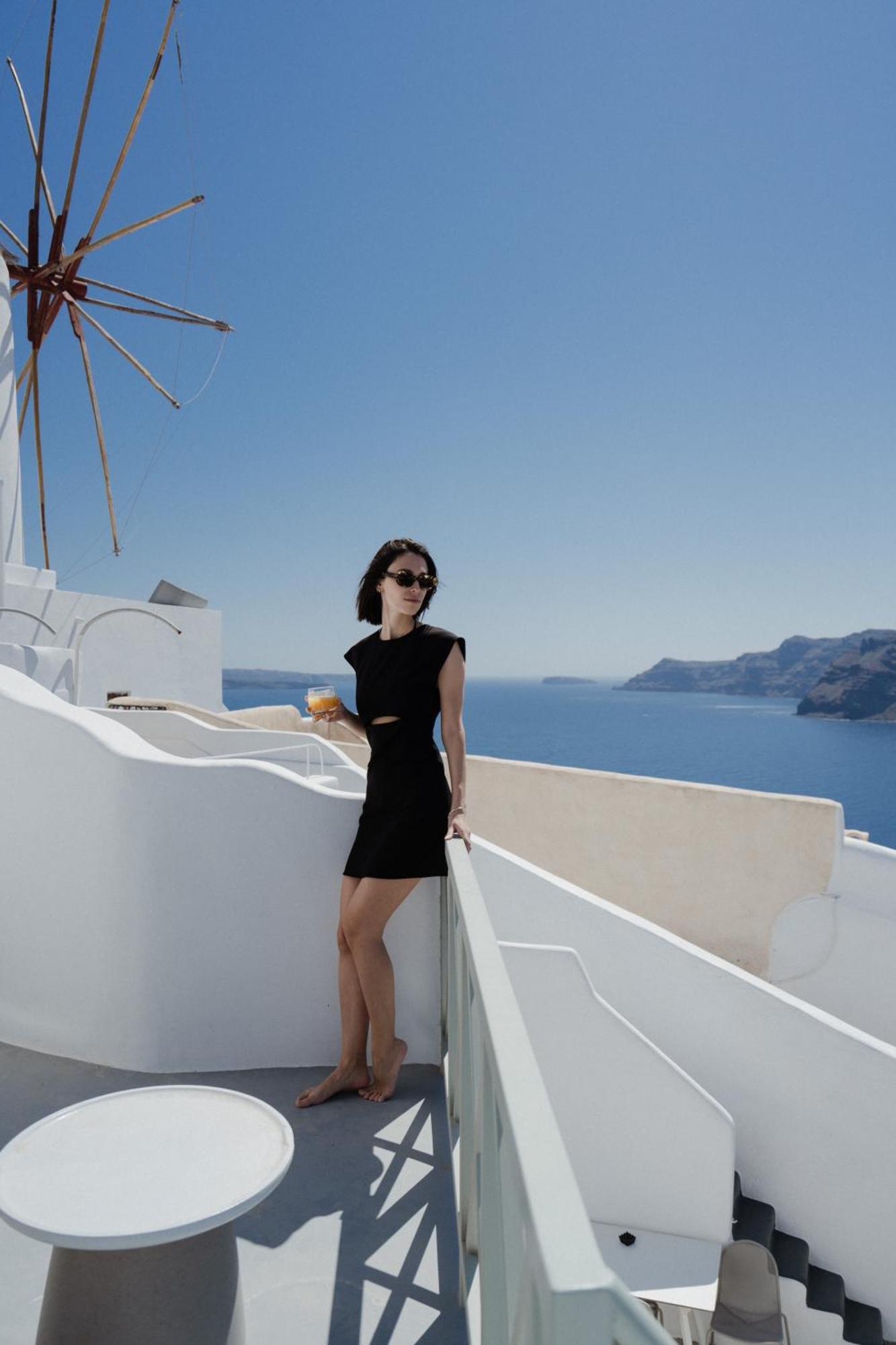 The Sunset Windmill * Oia (Santorini)