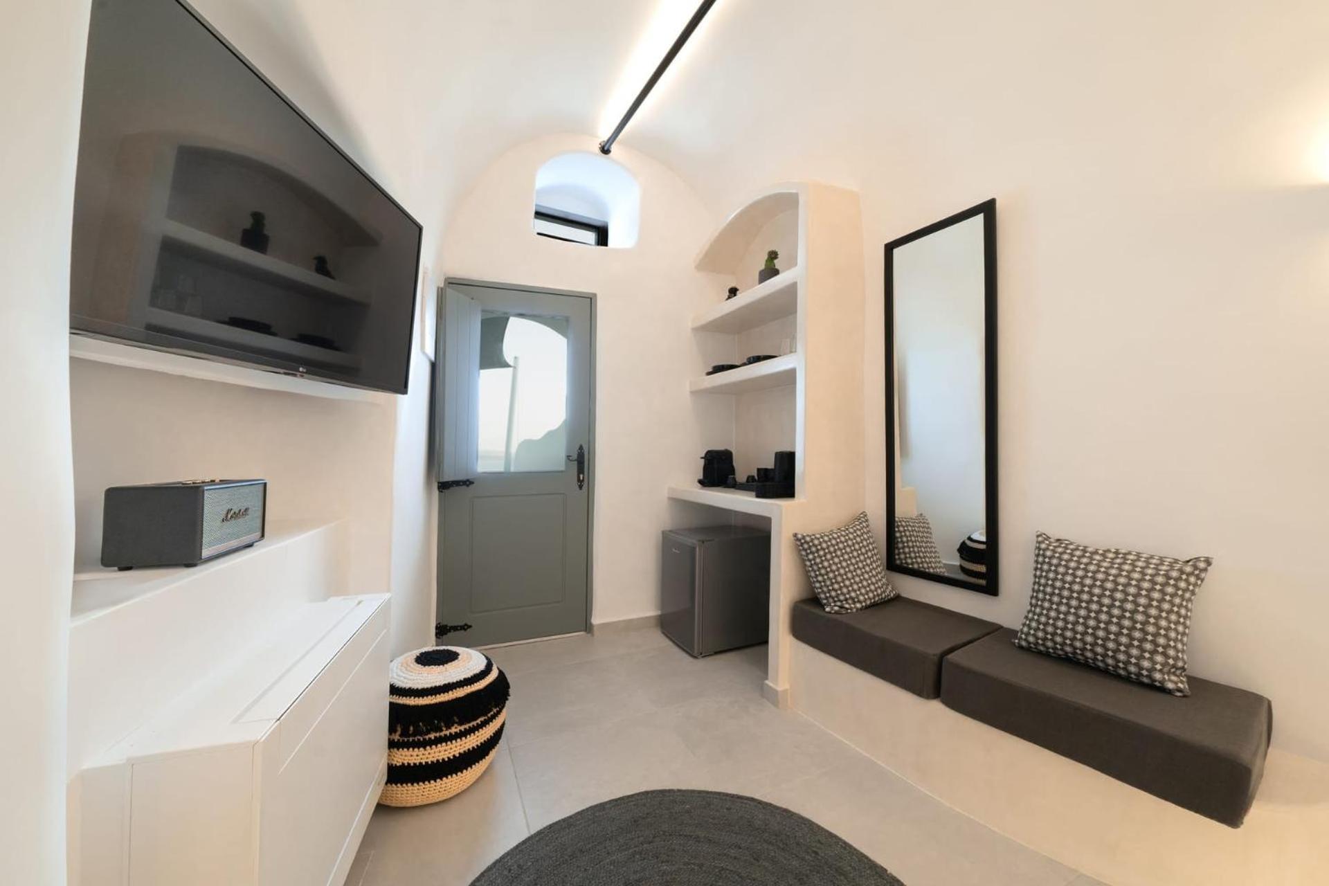 Junior Suite Sea View With Jetted Tub Bvs Oia Santorini Villa *