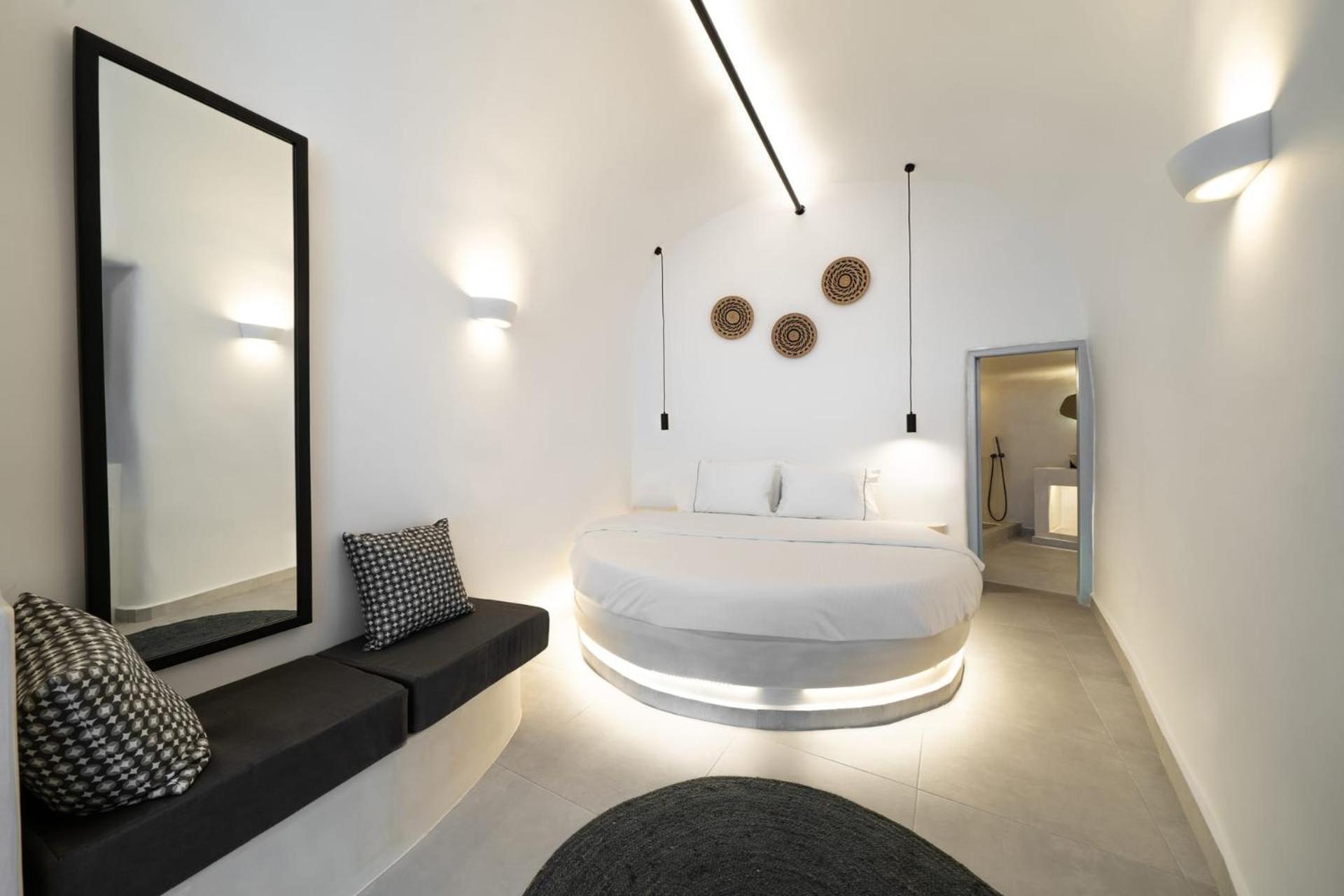 Junior Suite Sea View With Jetted Tub Bvs Oia Santorini
