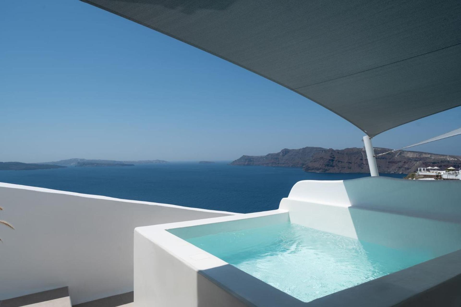 Junior Suite Sea View With Jetted Tub Bvs Oia Santorini *