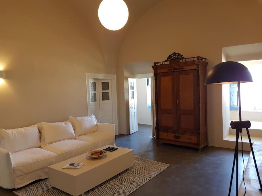 Holiday home Life Mansion In Oia (Santorini)