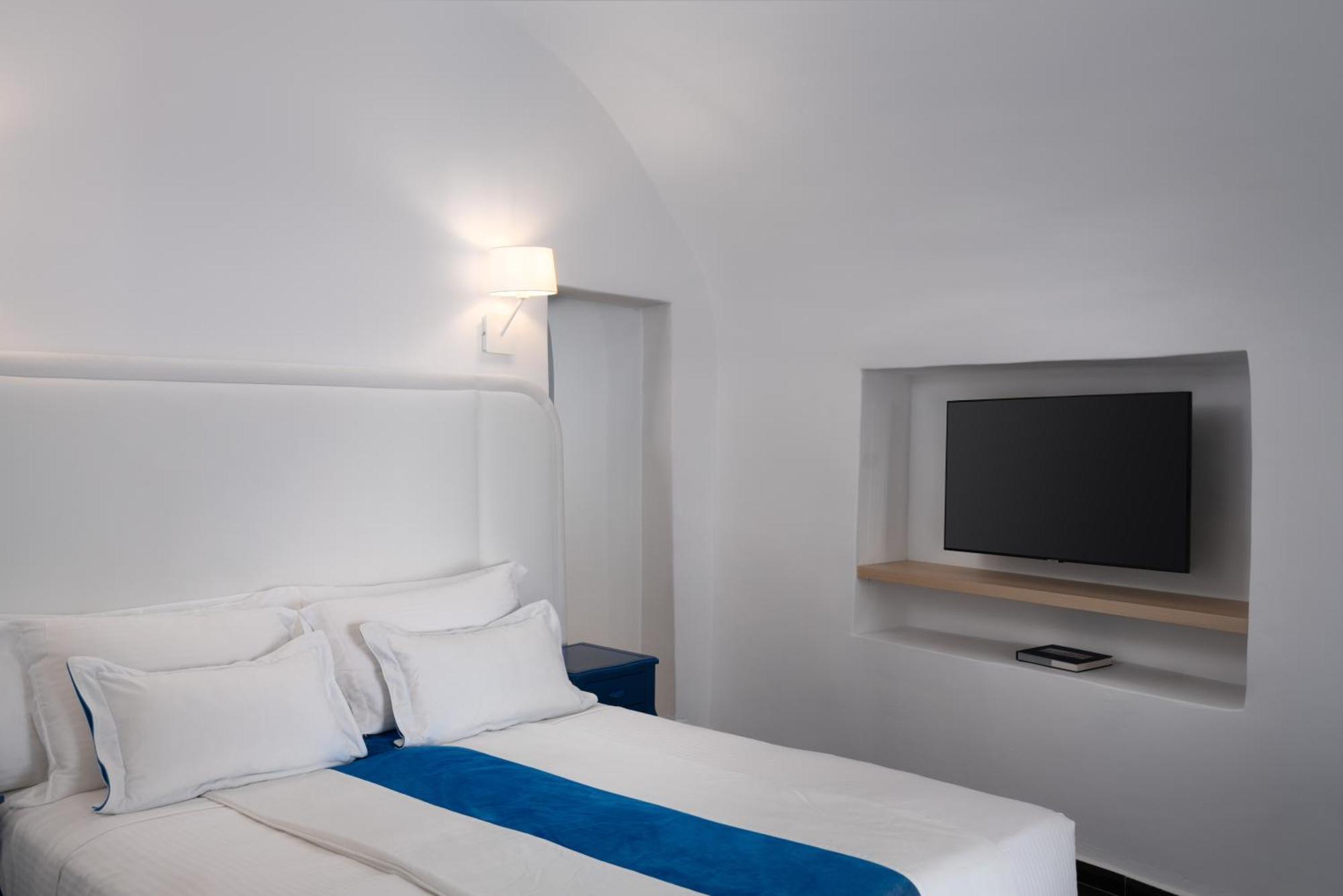 Hotel Katikies Santorini - The Leading Of The World 4*