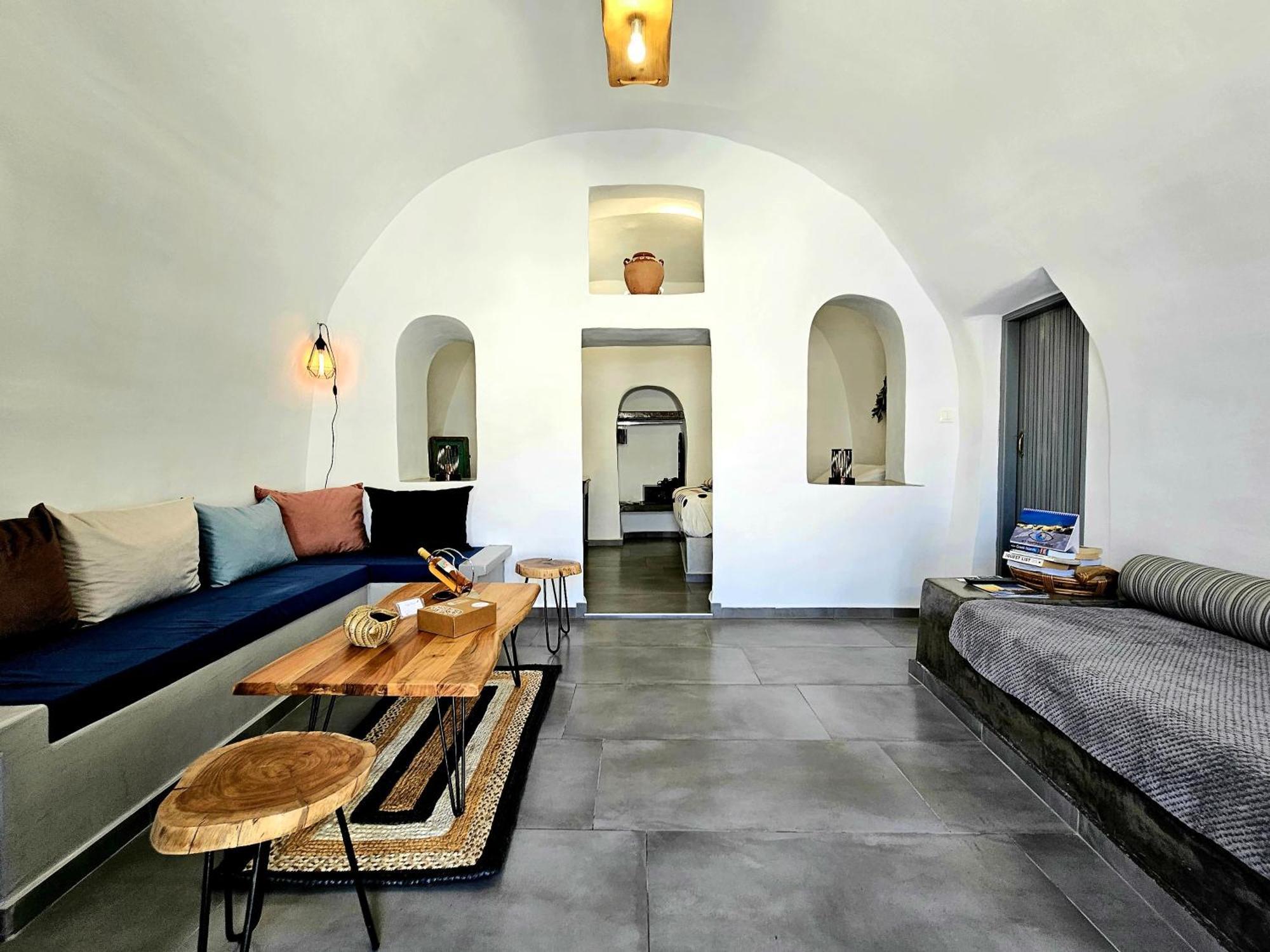 Villa Aqua & Terra Traditional Cave *