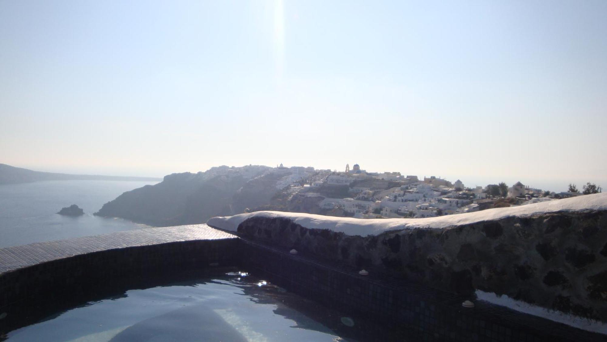 Captain John - Caldera & Sunset View Oia (Santorini)