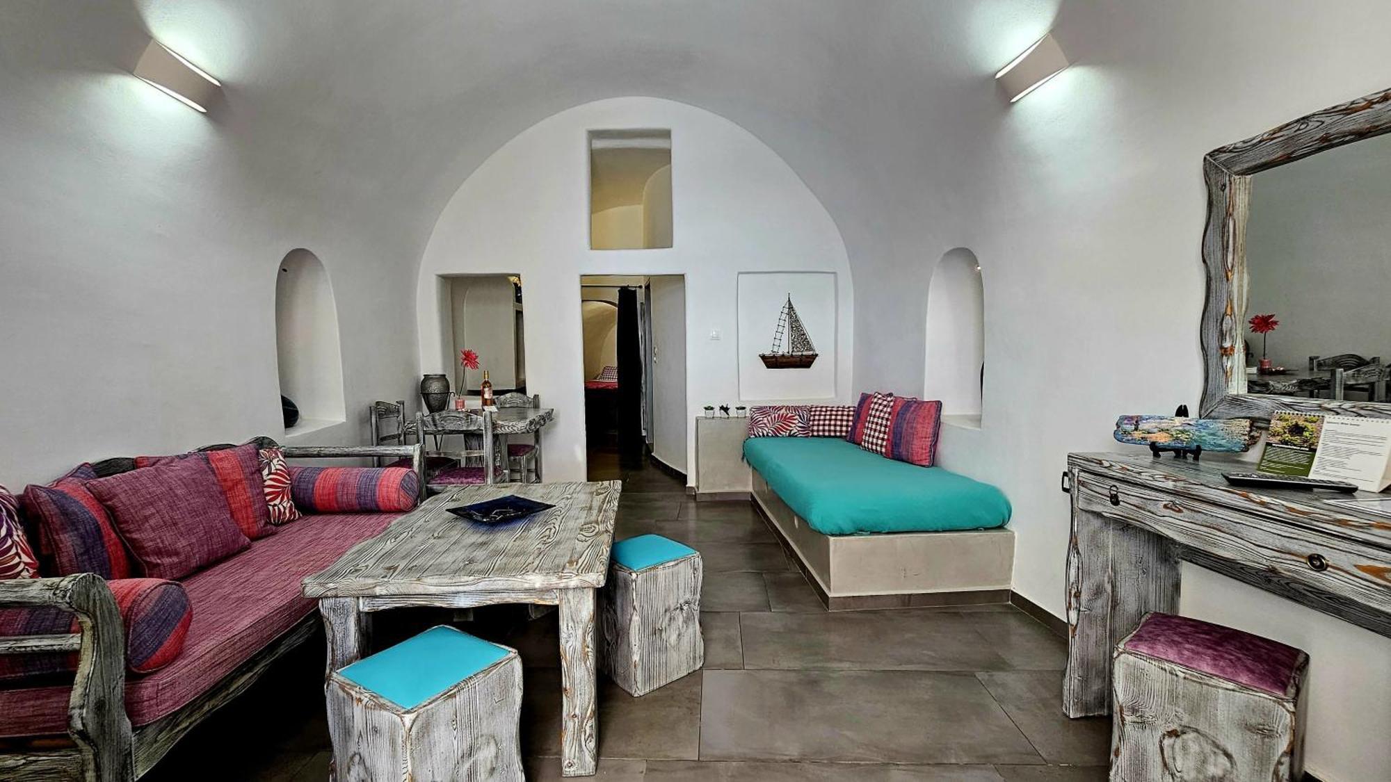 Villa Aqua & Terra Traditional Cave Oia (Santorini)