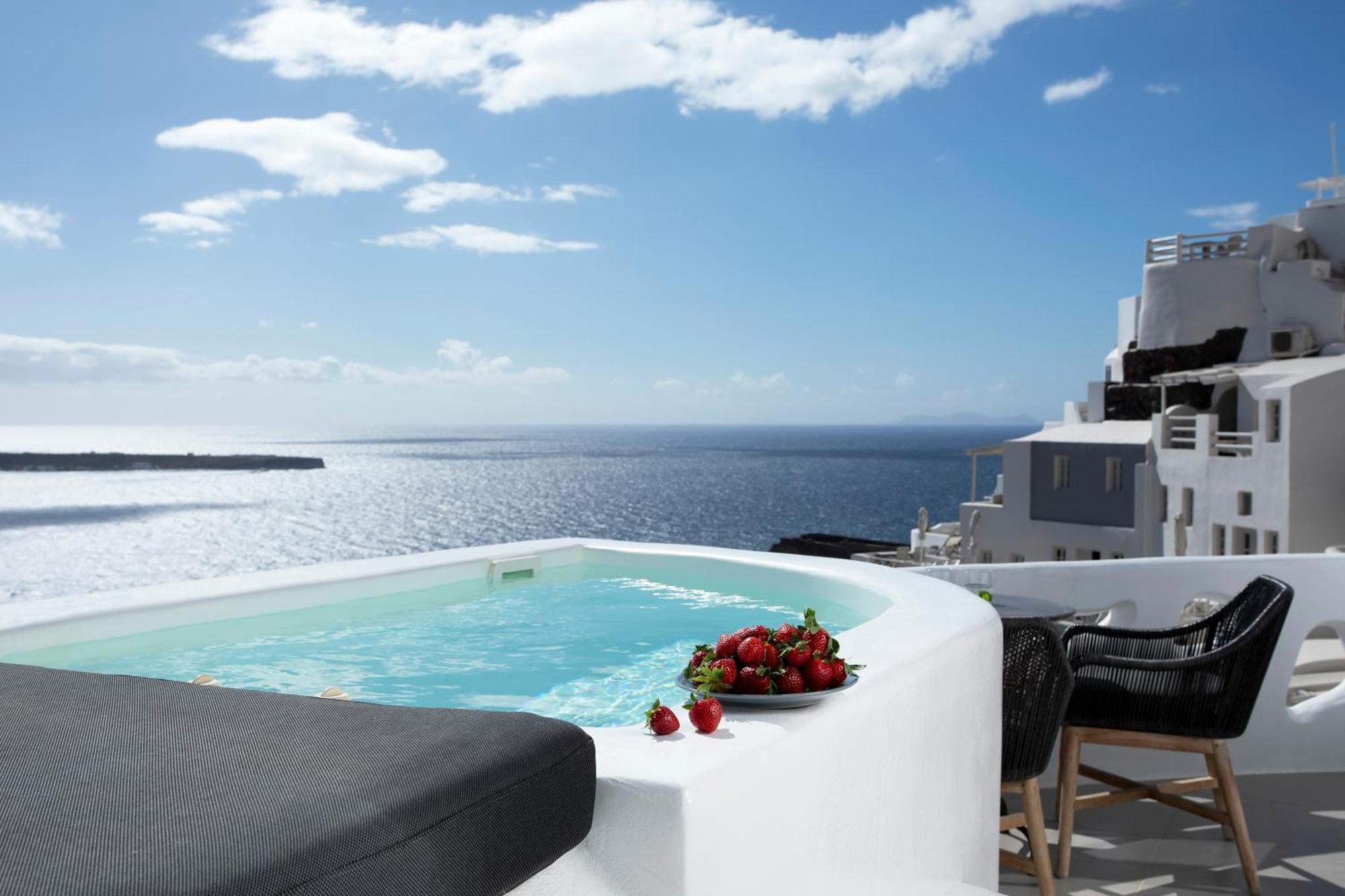 Angle Cavehouse * Oia (Santorini)