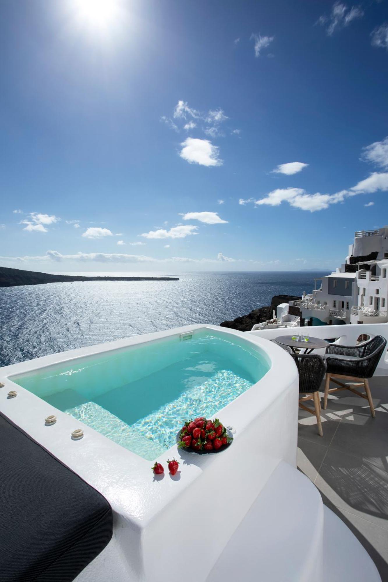 Angle Cavehouse Holiday home Oia (Santorini)