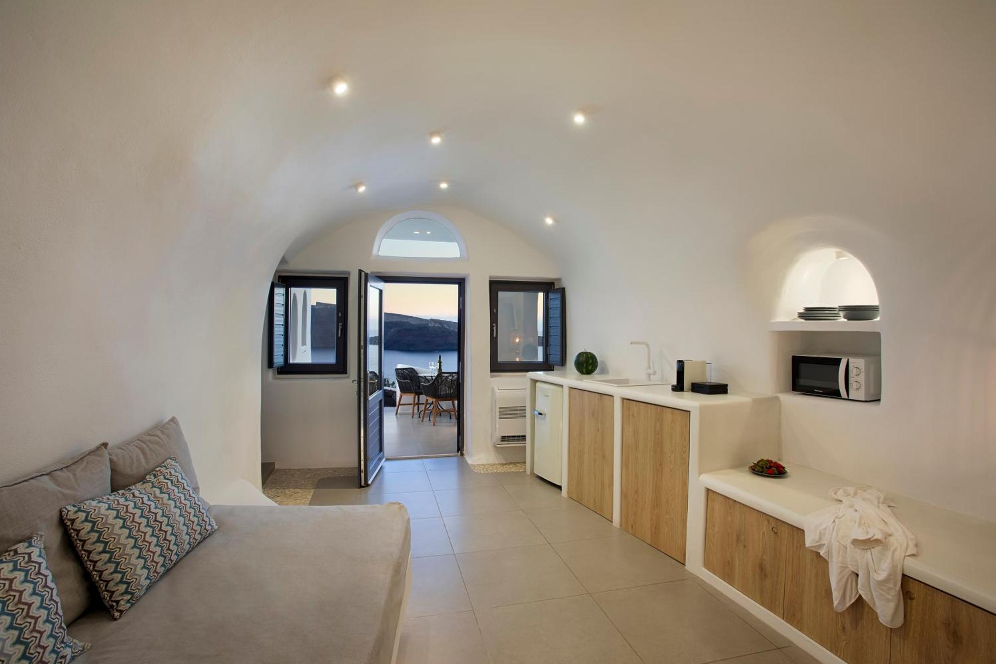 Angle Cavehouse