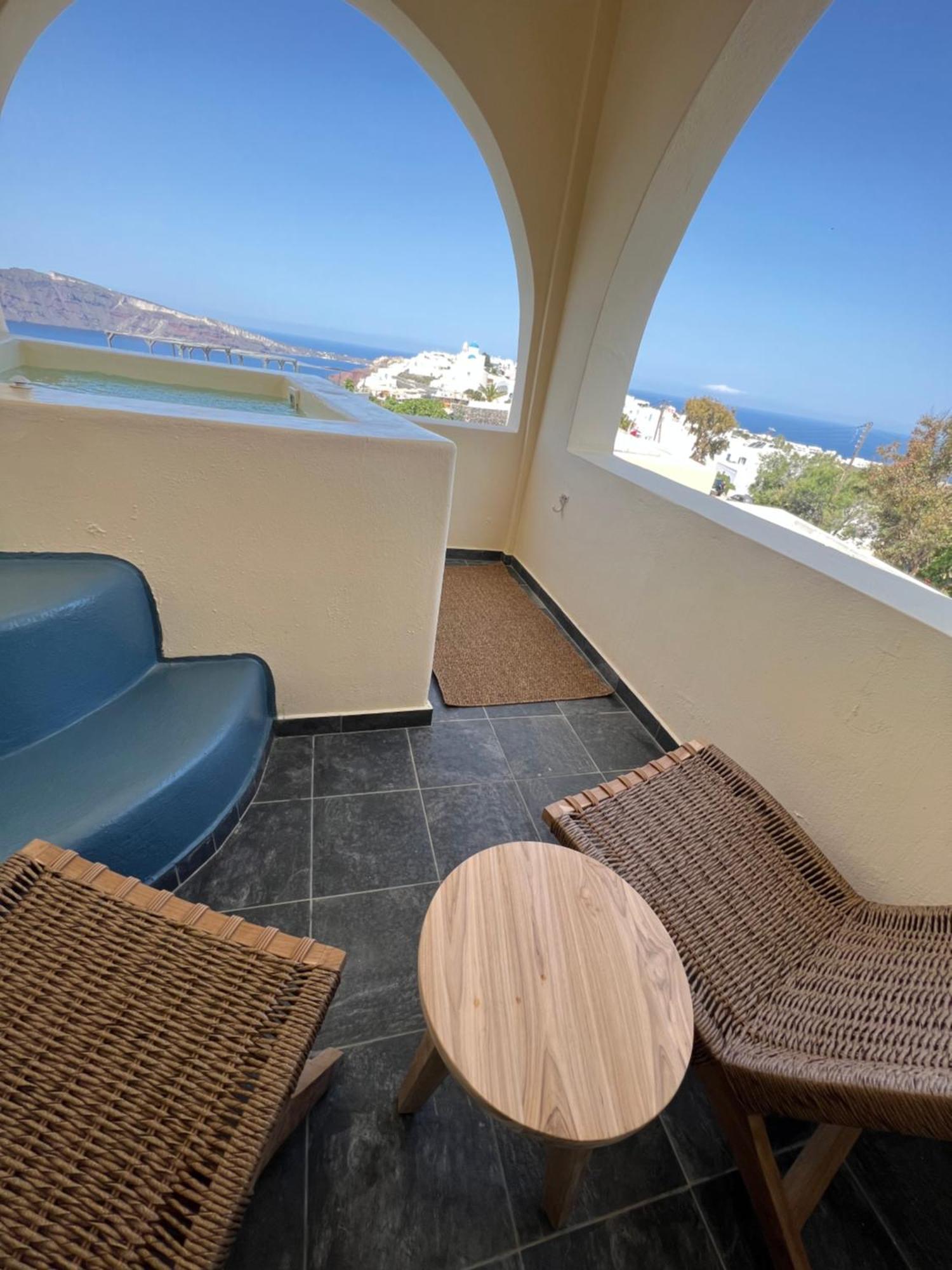 Aspa 3* Oia (Santorini)