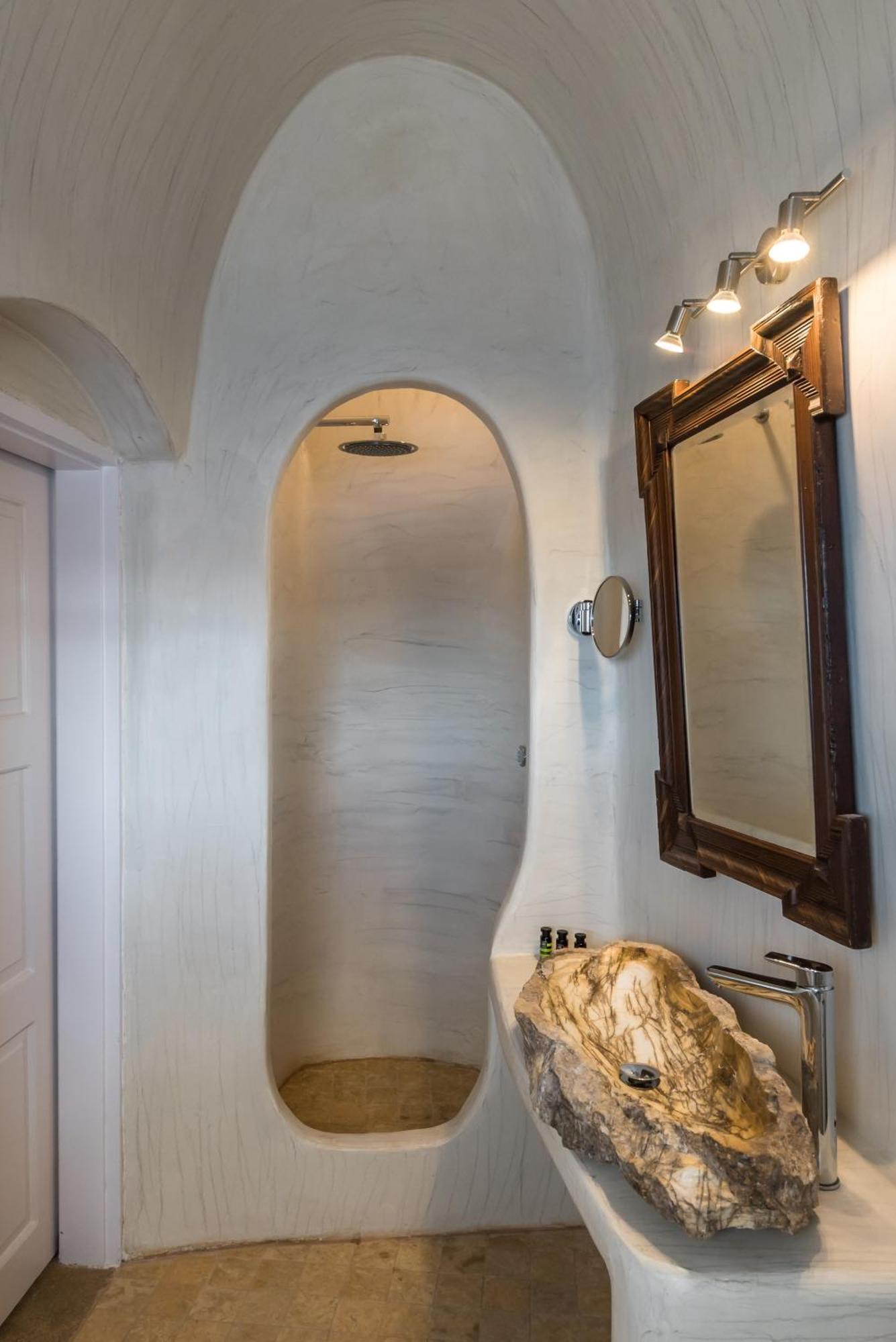 Fanari Hotel 4*