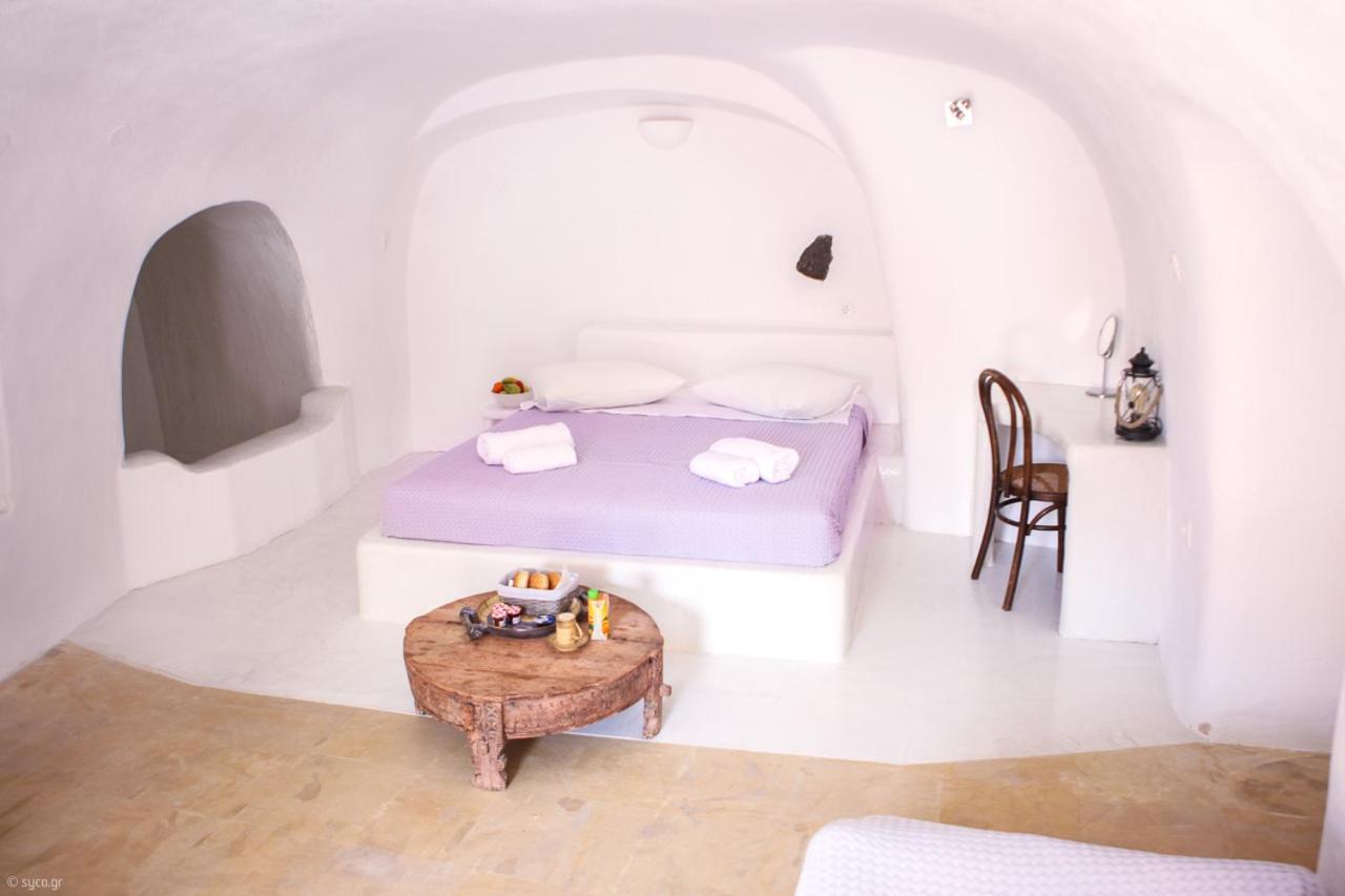 Nostalgia Villa Oia (Santorini)