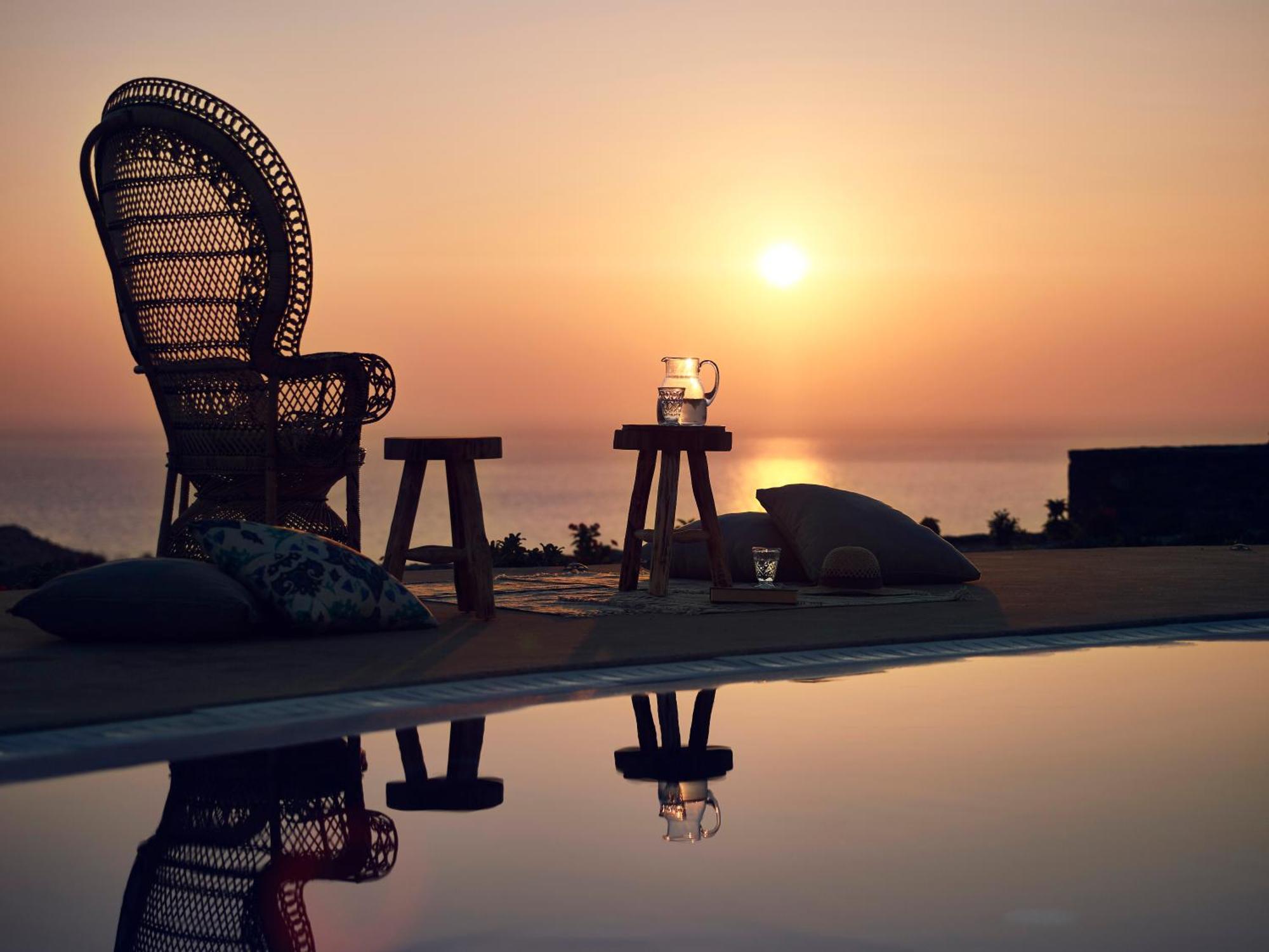 Santo Pure & Hotel Oia (Santorini)