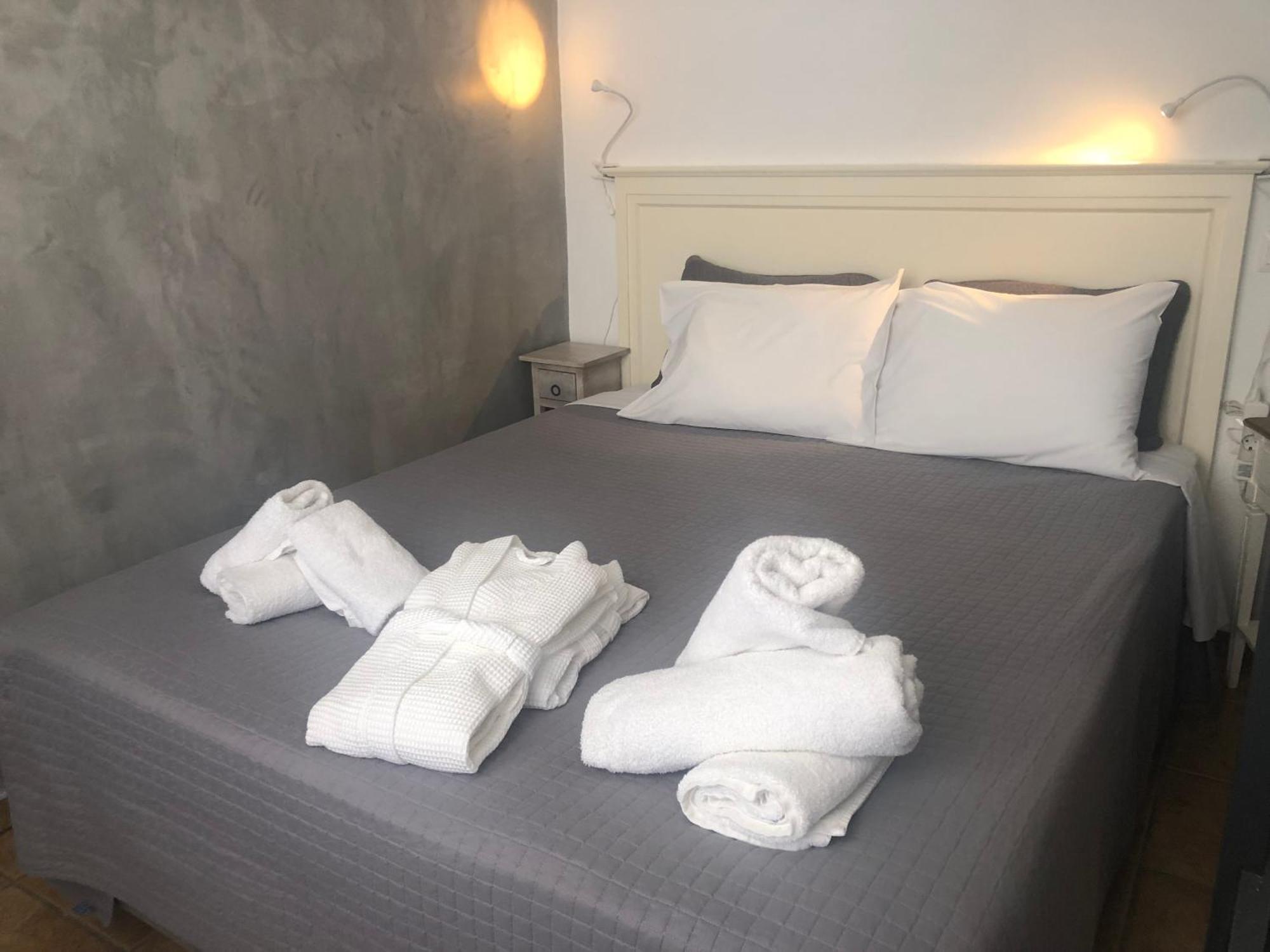 Aspa 3* Oia (Santorini)
