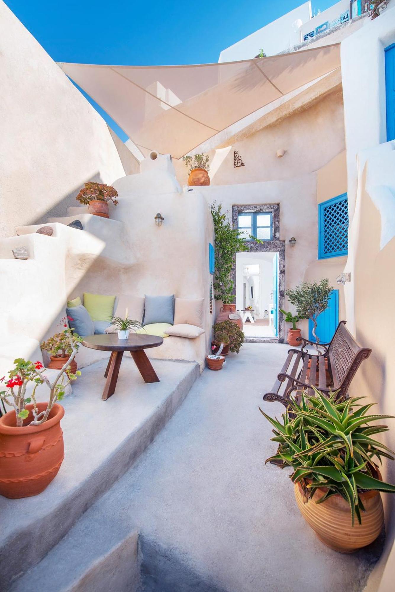 Anemi House &
