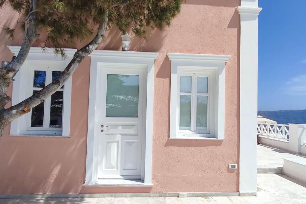 Mikros Vorias *