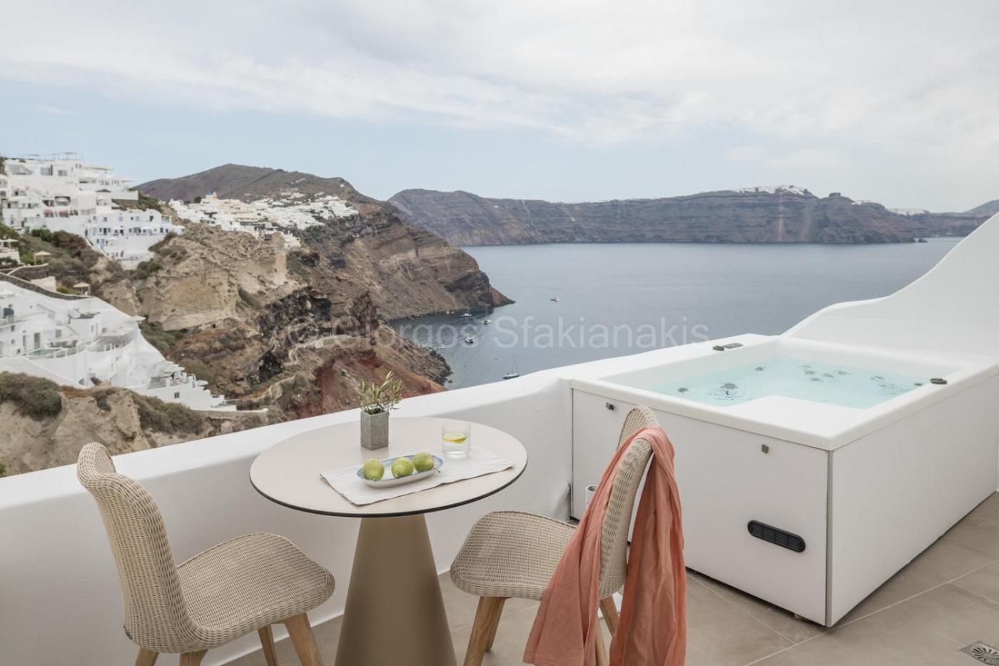 Aspaki By Art Maisons 5* Oia (Santorini)