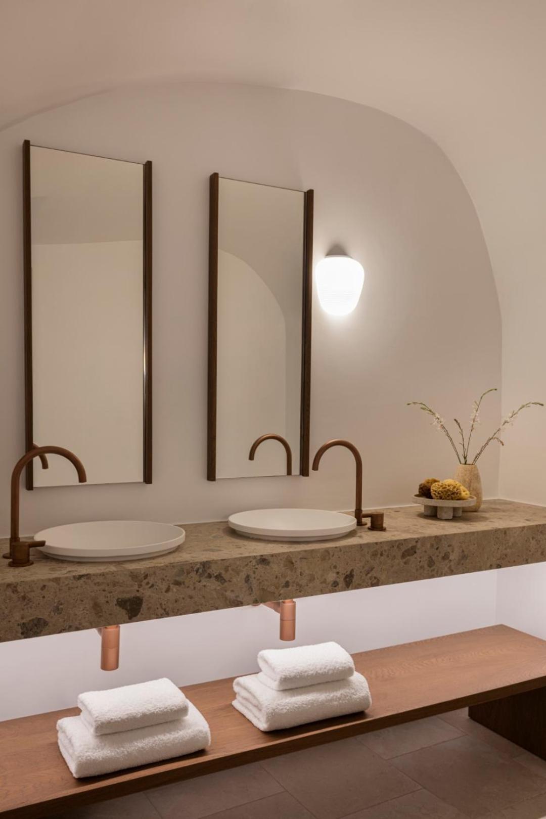 Canaves Ena - Small Luxury Of The World Oia (Santorini)