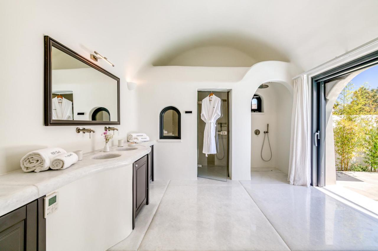 Perivolas Hotel Oia (Santorini)