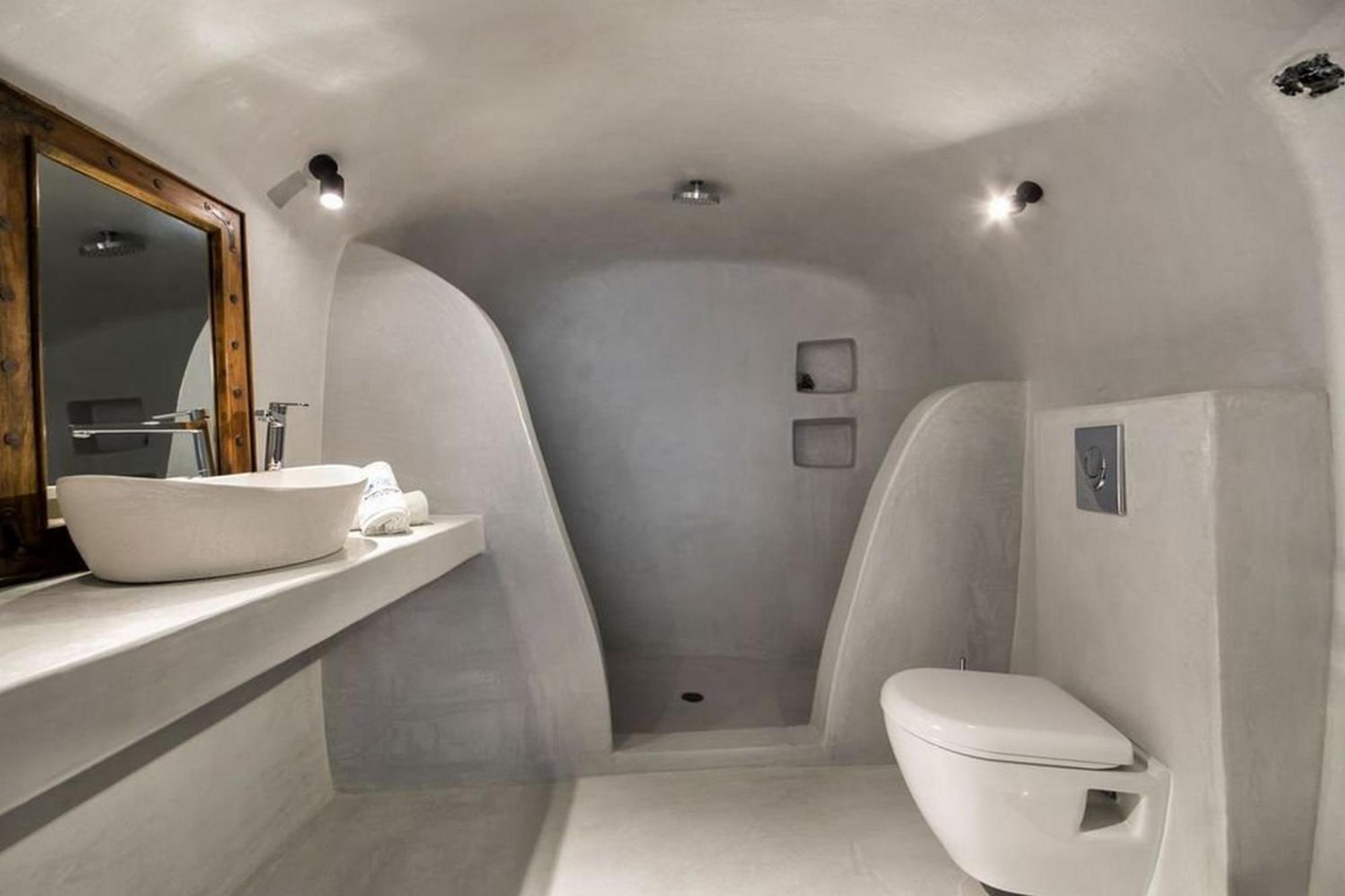 Charming Santorini Yagos 1 Bedroom Min, Children Age 12 Years Private Furnished Balcony With Hot Tub Overlooking The Sea , Villa