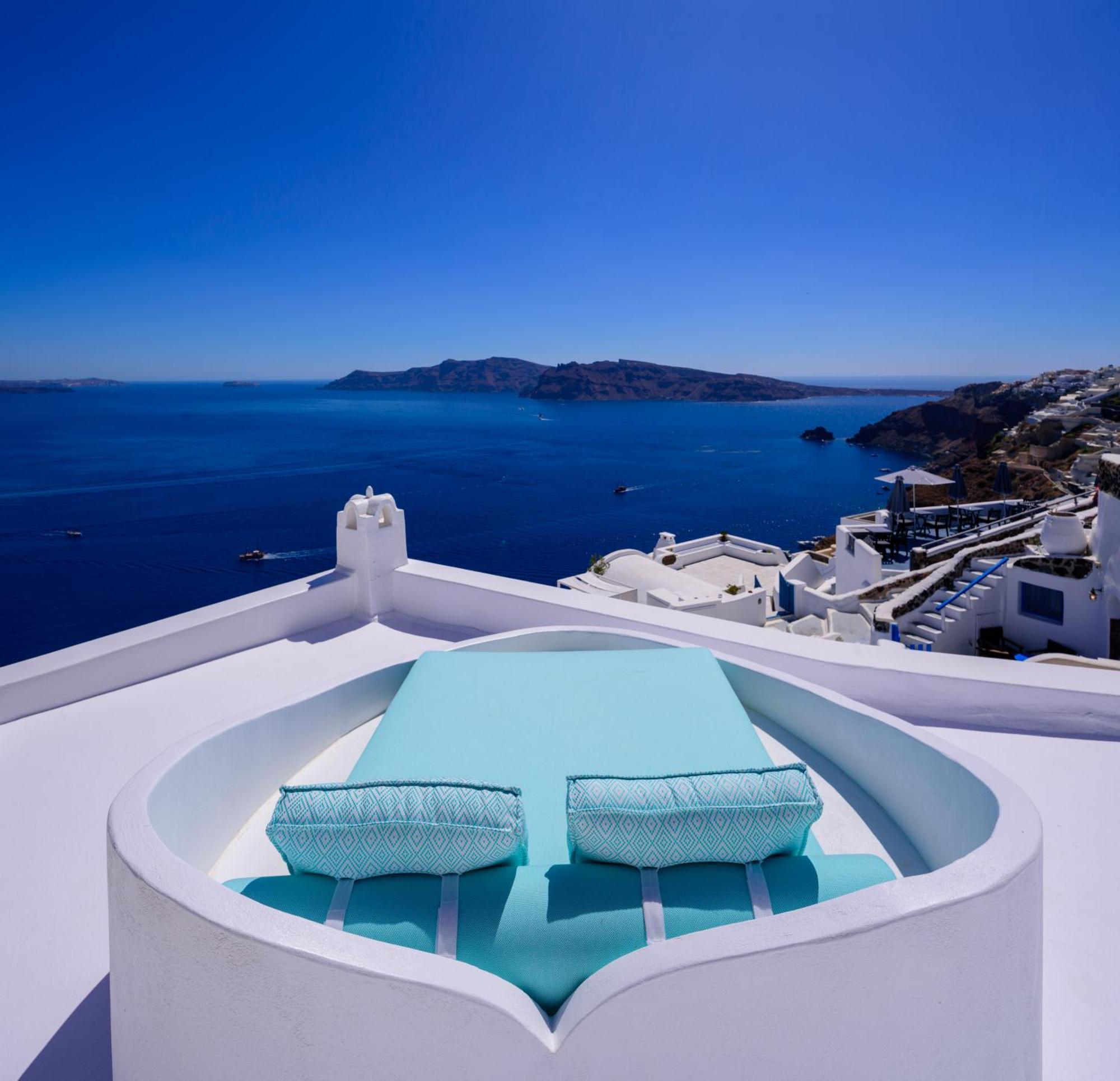 Cave Agapi Villa Oia (Santorini)
