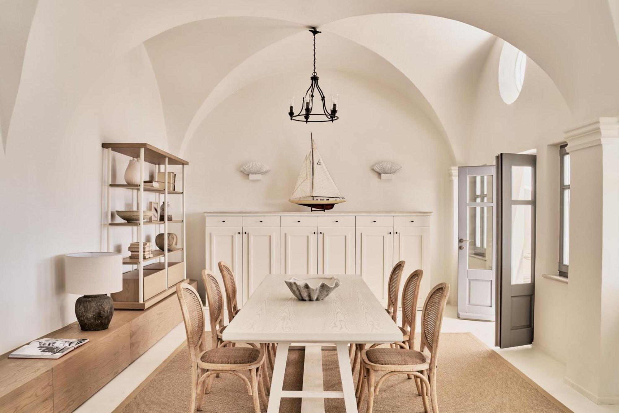 Mystique, A Luxury Collection Hotel, Santorini (adults Only) Hotel 5*