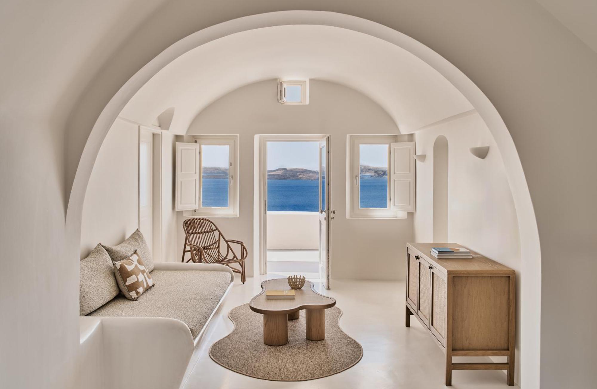 Mystique, A Luxury Collection Hotel, Santorini (adults Only)