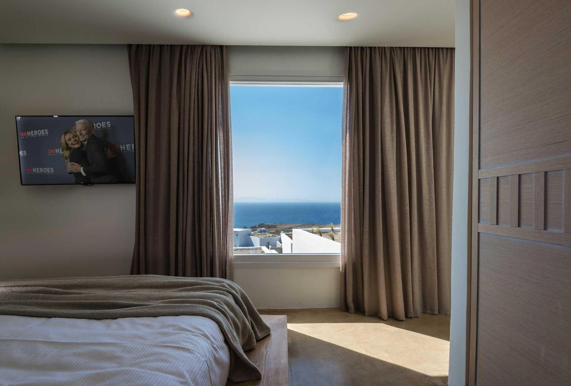 Andronis Arcadia 5* Oia (Santorini)