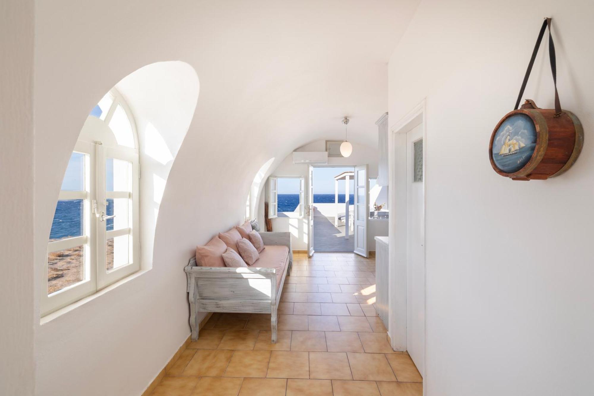 Apartment Vrachia & Oia (Santorini)