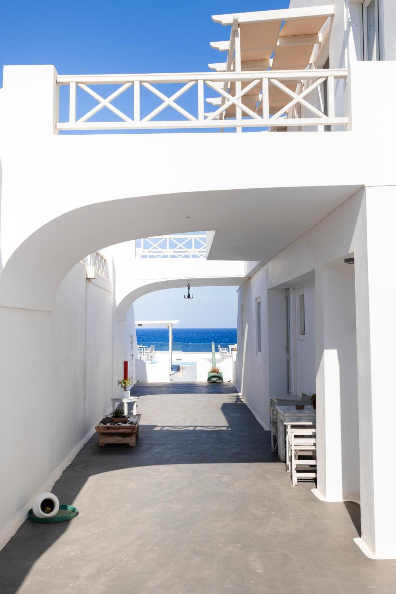 Apartment Vrachia & Oia (Santorini)