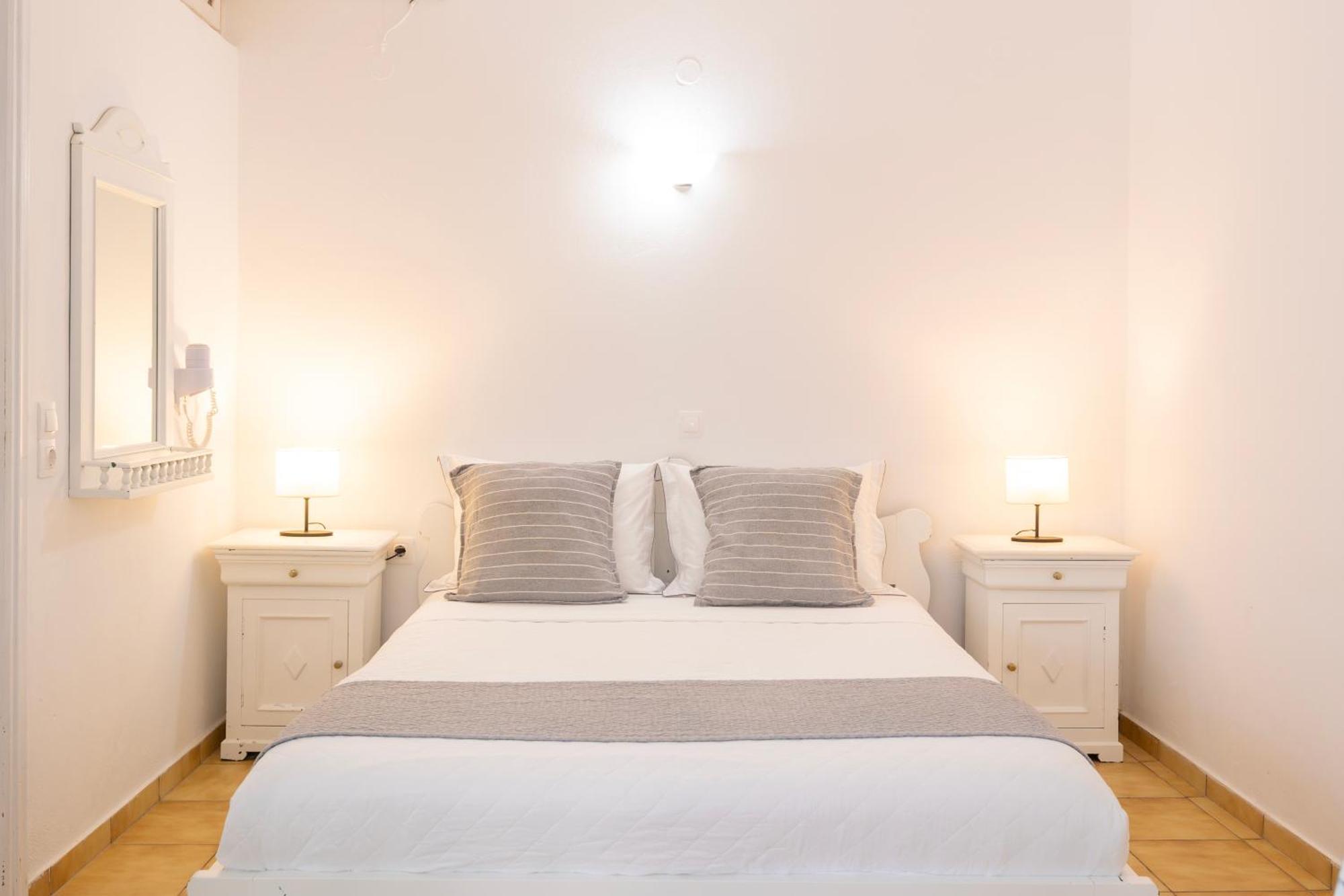 Apartment Vrachia &