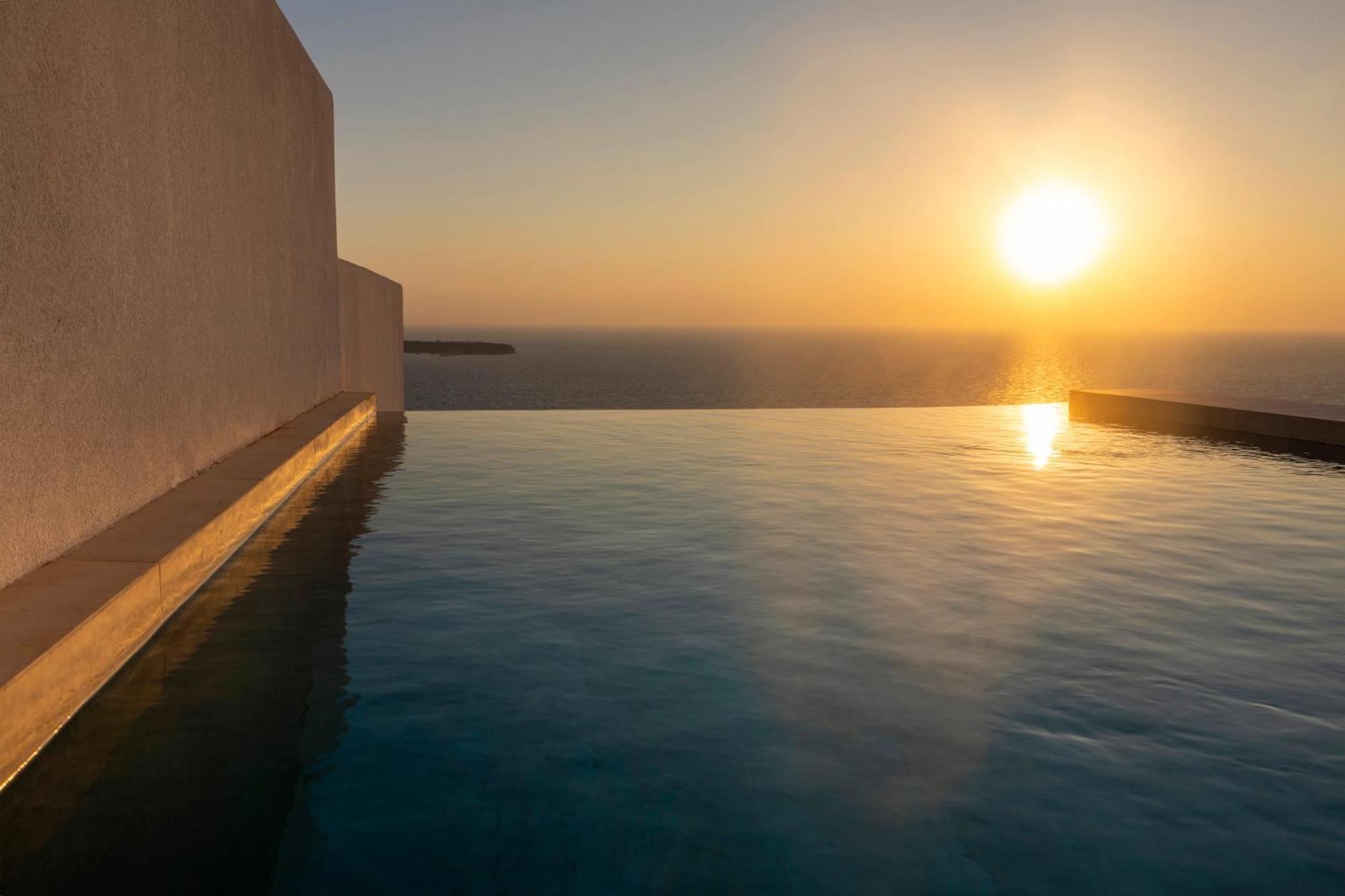 Hotel Santo Pure & Oia (Santorini)